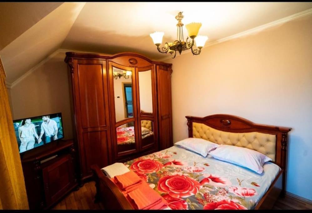 Casa Mona Villa Oradea Exterior photo