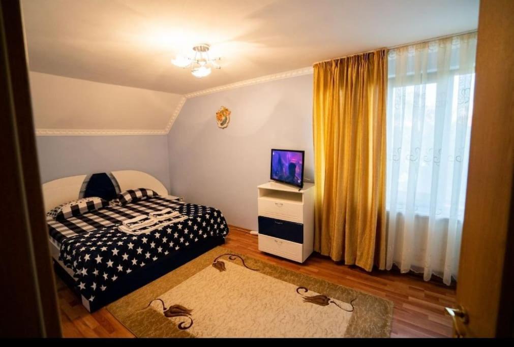 Casa Mona Villa Oradea Exterior photo